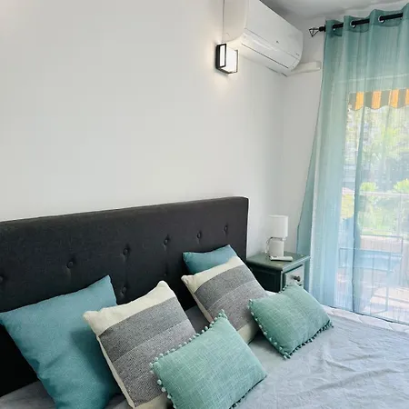 El Palmeral- Vistas, Sea View, Seasonal Pool Apartment *